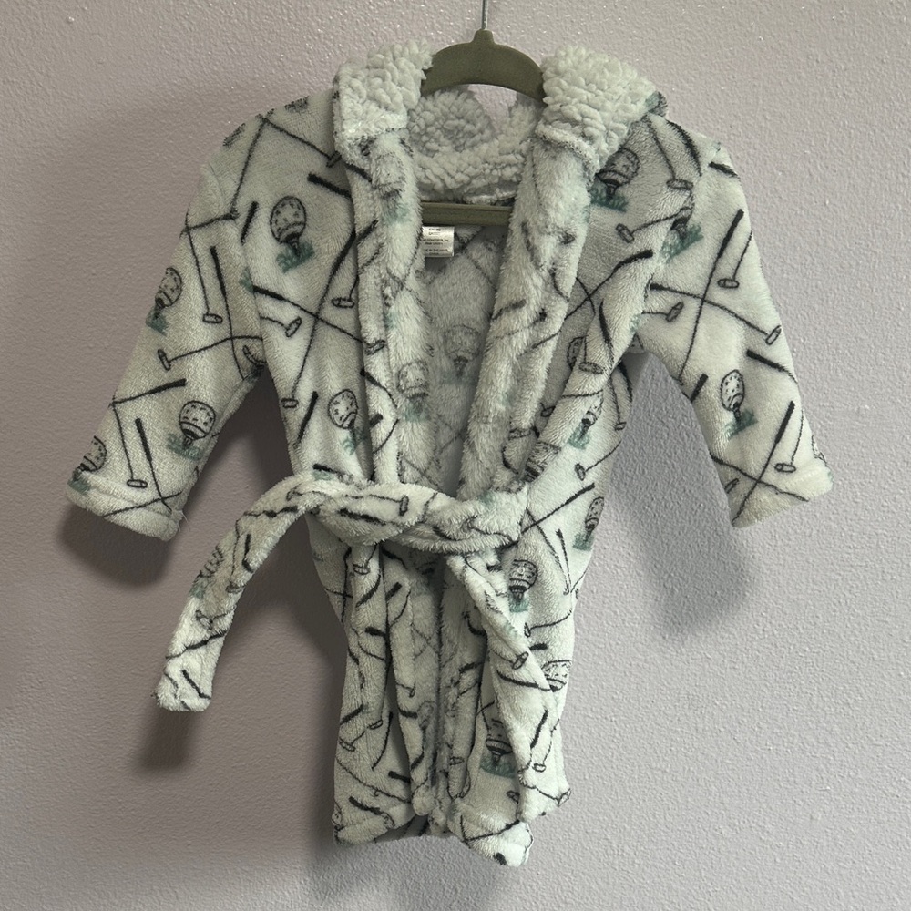 Cozy Golf-Themed Kids Robe - White